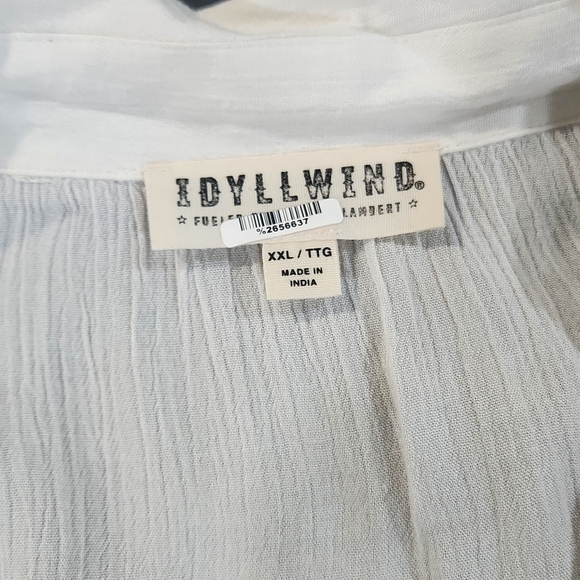 Idyllwind - Cream Blouse 👚 - Picture 2 of 10